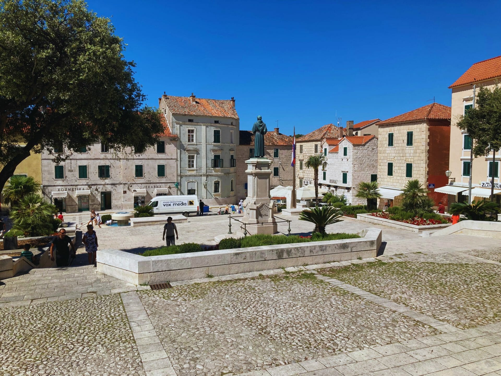 Kačić Square Makarska 5